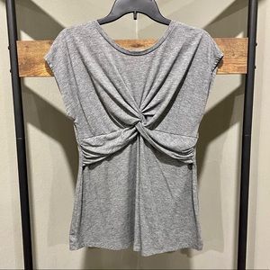💖HOST PICK💖 Isabel Maternity heather gray knotted maternity top XS
